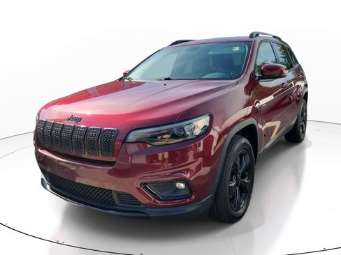 Used 2020 Jeep Cherokee Latitude Plus AWD/4WD image 2