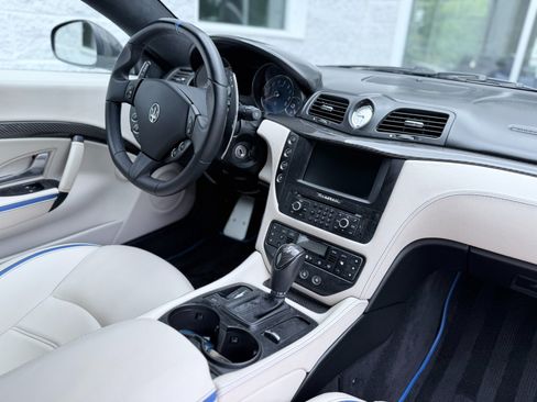 Used 2015 Maserati GranTurismo Sport RWD image 33