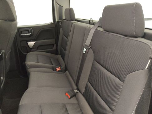 Used 2018 Chevrolet Silverado 1500 LT RWD image 18