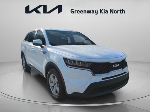 Certified 2023 Kia Sorento LX image 1