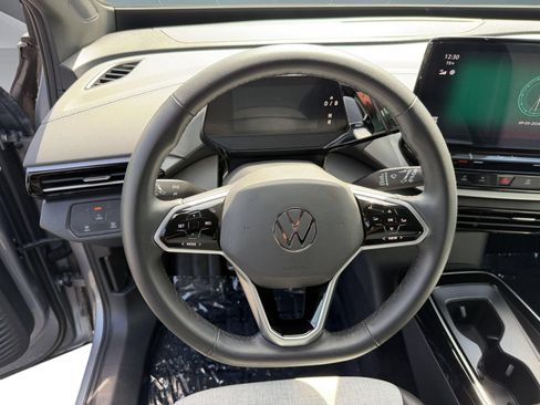Used 2024 Volkswagen ID.4 2WD image 11