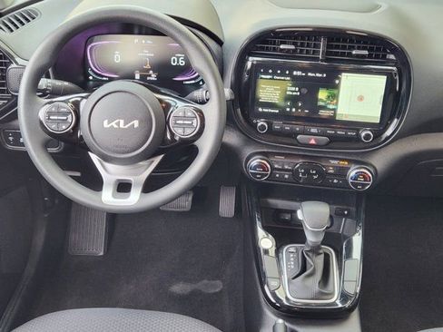 Used 2025 Kia Soul S image 27