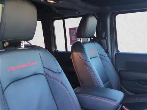 Used 2018 Jeep Wrangler Unlimited Rubicon image 21