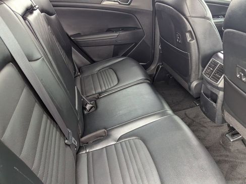 Used 2025 Kia Sportage SX image 15