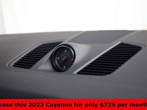 Certified 2023 Porsche Cayenne Platinum Edition image 23
