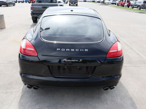 Used 2011 Porsche Panamera S image 9
