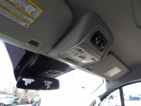 Used 2023 Ford Transit 350 XLT image 25