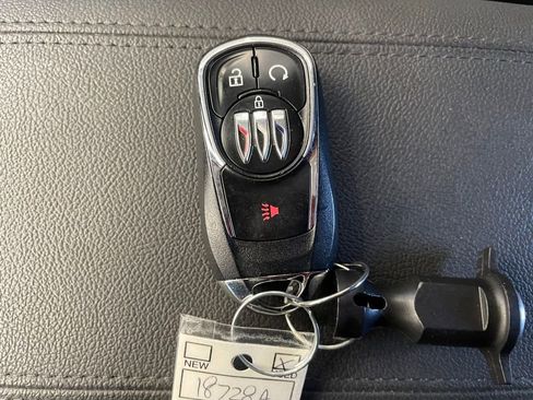 Used 2026 Buick Encore GX Sport Touring FWD image 18