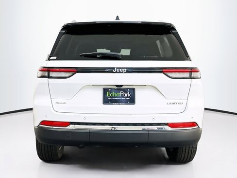 Used 2023 Jeep Grand Cherokee Limited image 7