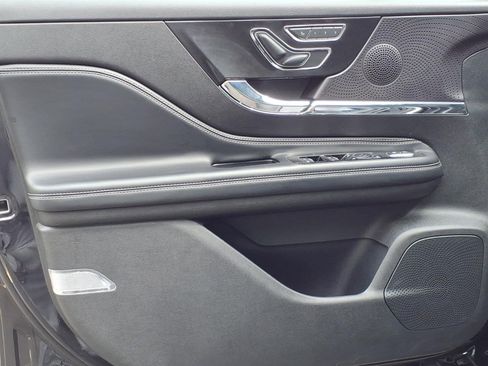 Used 2024 Lincoln Corsair FWD image 9