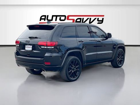 Used 2022 Jeep Grand Cherokee Laredo X AWD/4WD image 7