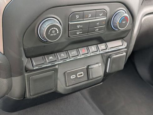 Used 2024 Chevrolet Silverado 1500 Custom image 28