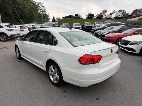 Used 2013 Volkswagen Passat 2.5 SE FWD image 8