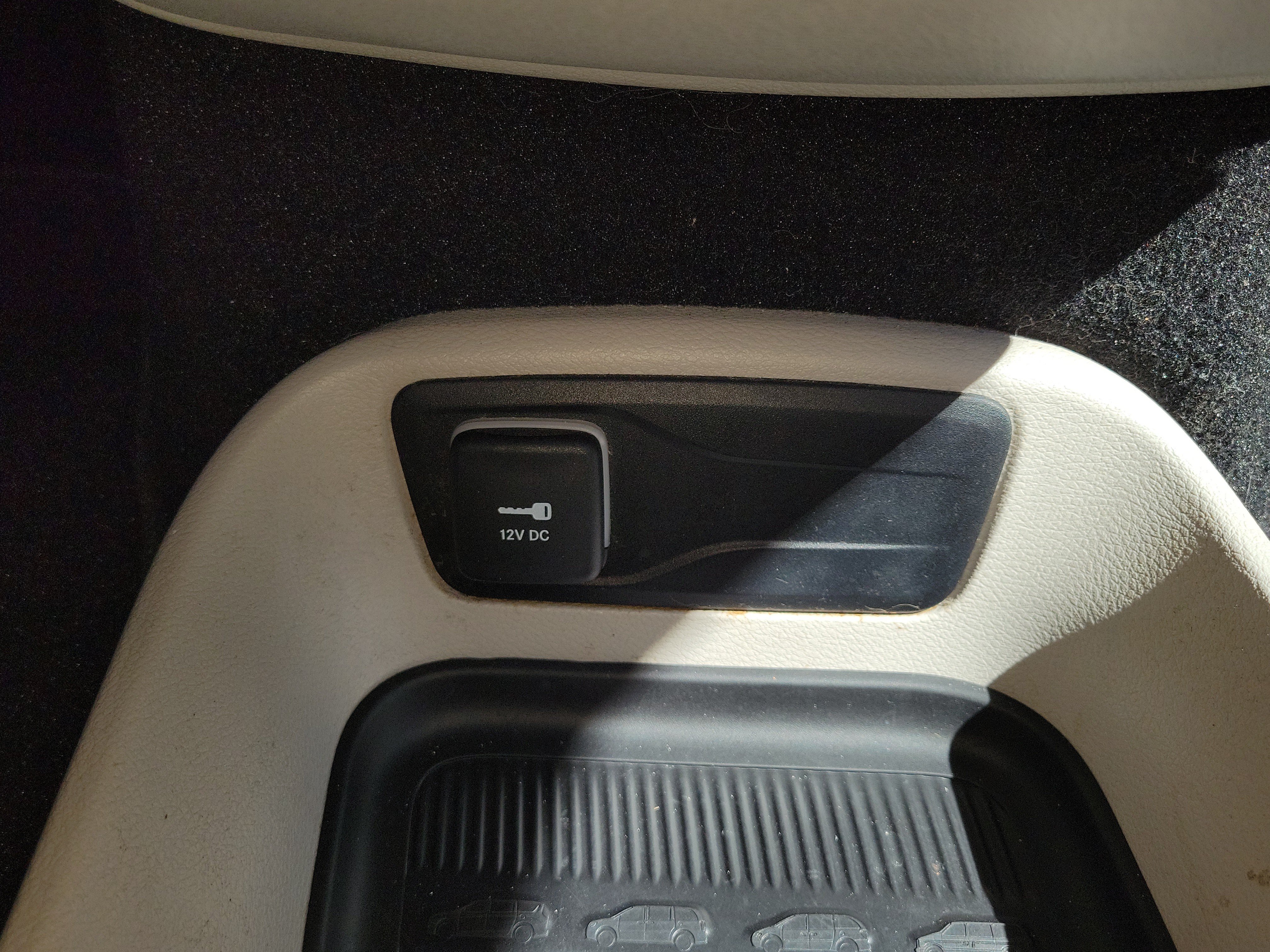 Used 2019 Chrysler Pacifica LX w/ Tire & Wheel Group FWD image 27