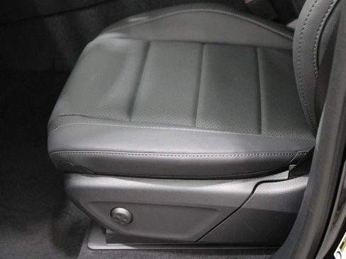 New 2025 Mercedes-Benz GLE 450 4MATIC image 16