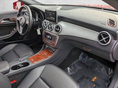 Used 2014 Mercedes-Benz CLA 250 image 19