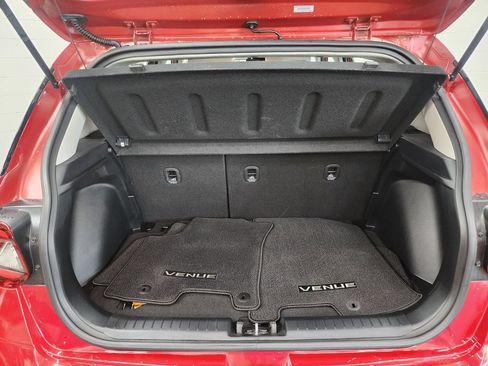 Used 2022 Hyundai Venue SEL w/ Cargo Package FWD image 28