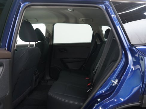 Used 2023 Nissan Rogue S image 17