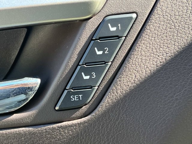 Used 2017 Lexus RX 350 FWD w/ Premium Package image 32