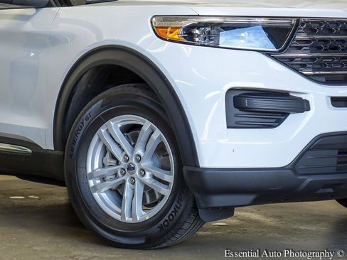 Certified 2022 Ford Explorer XLT image 4