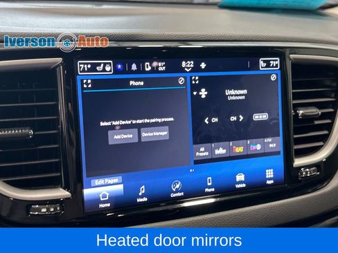 Used 2024 Chrysler Pacifica Touring-L FWD image 21