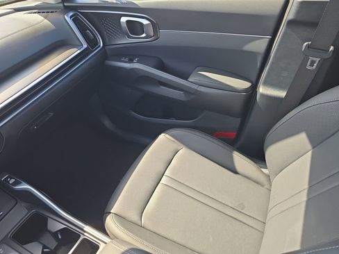 New 2026 Kia Sorento EX FWD image 16