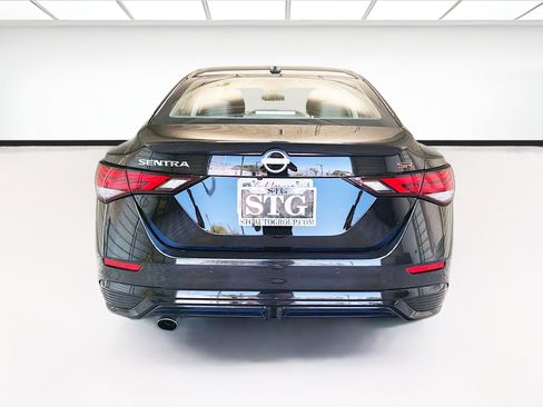 Used 2025 Nissan Sentra SR FWD image 5