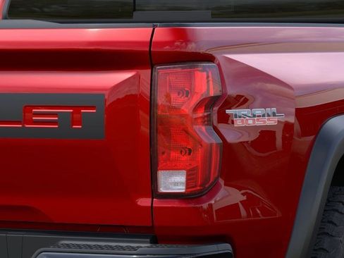 New 2026 Chevrolet Colorado Trail Boss w/ LPO, Tailgate Decal Package AWD/4WD image 11
