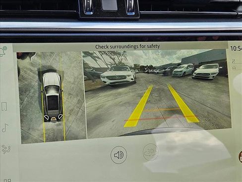 Used 2021 Jaguar F-PACE image 12