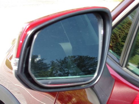 Used 2022 Toyota RAV4 XLE w/ Convenience Package image 11