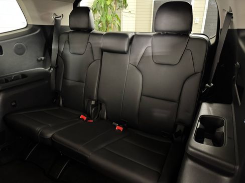 Used 2022 Kia Telluride SX image 32