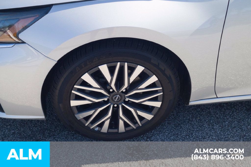 Used 2024 Nissan Altima 2.5 SV FWD image 12