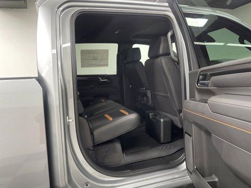New 2026 GMC Sierra 2500 AT4 w/ LPO, Black Badging Package AWD/4WD image 15