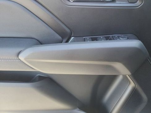 New 2025 GMC Canyon Elevation w/ Convenience Package image 17