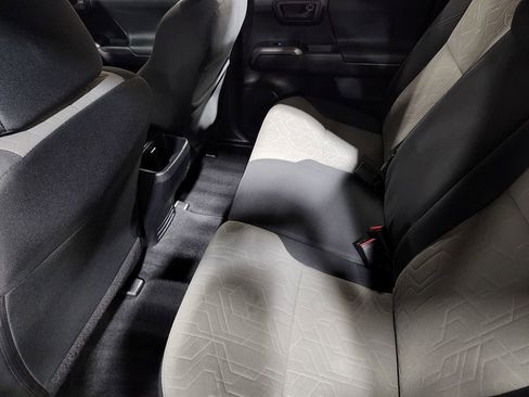 Used 2021 Toyota Tacoma TRD Sport image 50