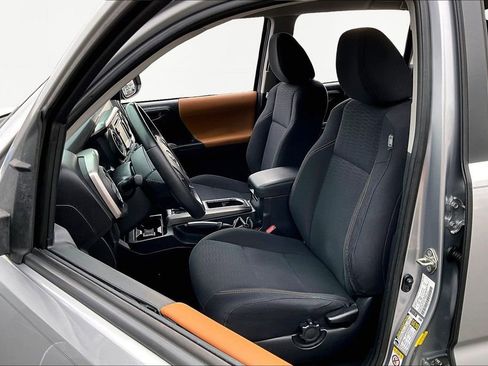 Used 2019 Toyota Tacoma SR5 image 17