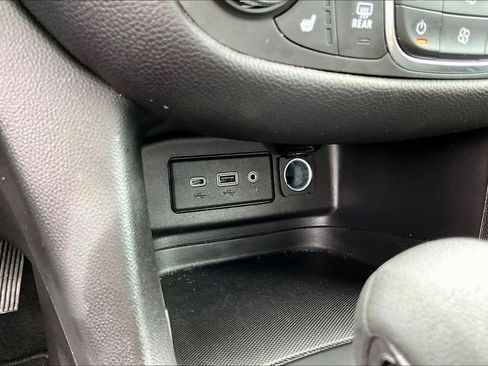 Used 2024 Chevrolet Equinox LT AWD/4WD image 18