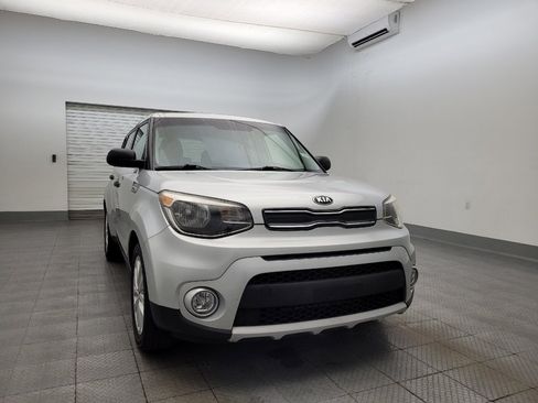 Used 2019 Kia Soul + image 14