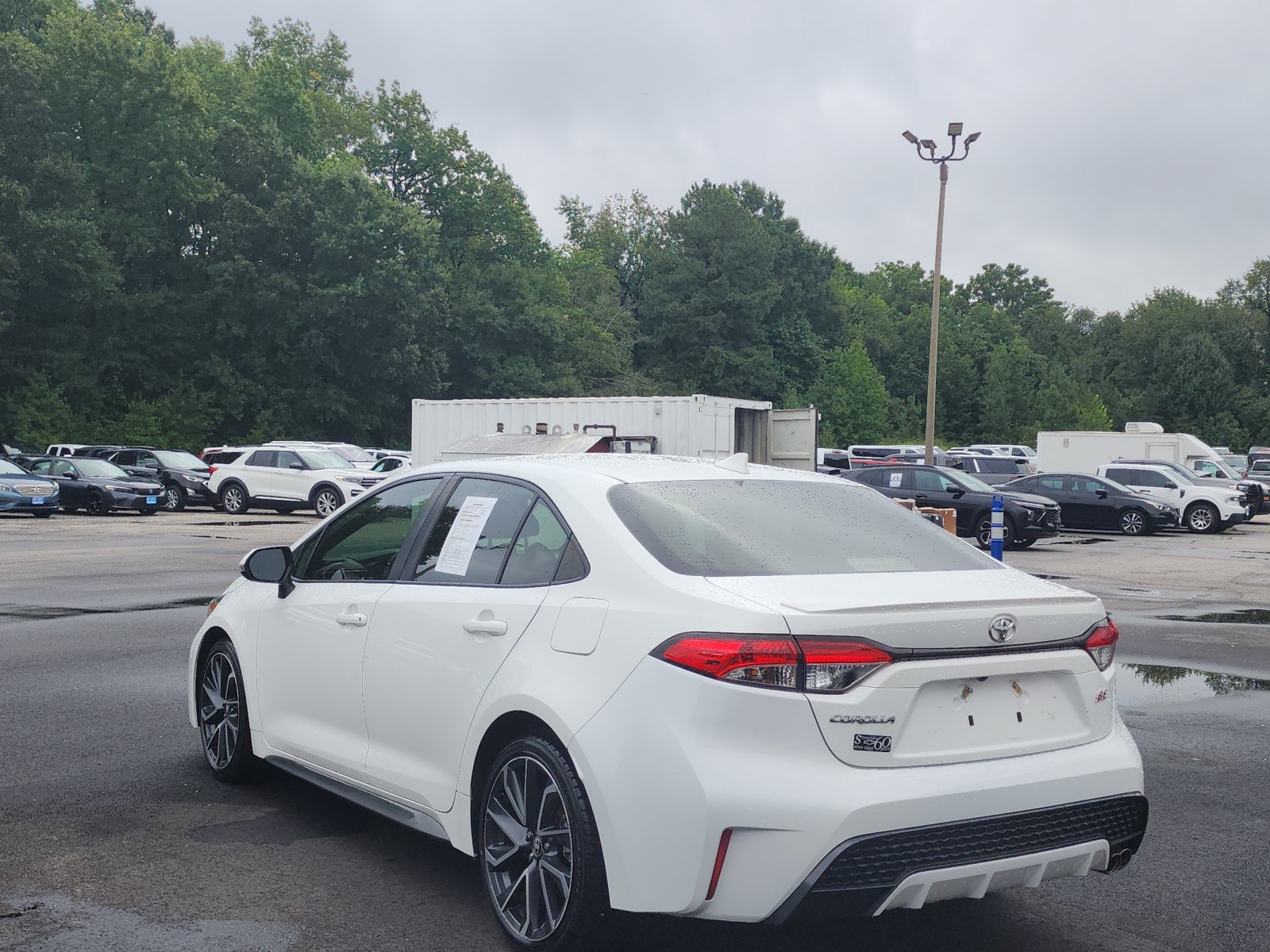 Used 2022 Toyota Corolla SE FWD image 3