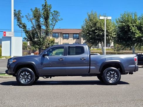 Certified 2023 Toyota Tacoma TRD Off-Road w/ Advanced Technology Package AWD/4WD image 9