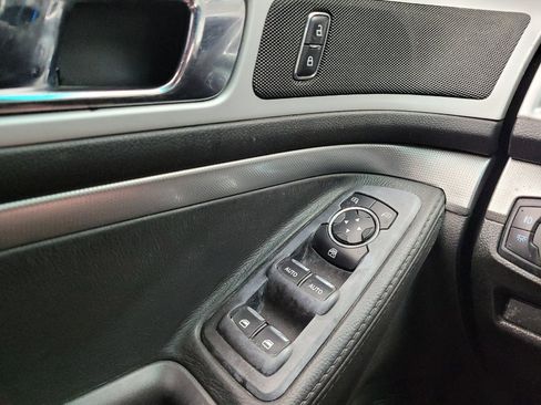 Used 2015 Ford Explorer XLT w/ Equipment Group 202B FWD image 27