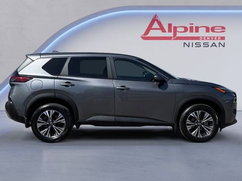 Used 2023 Nissan Rogue SV image 6