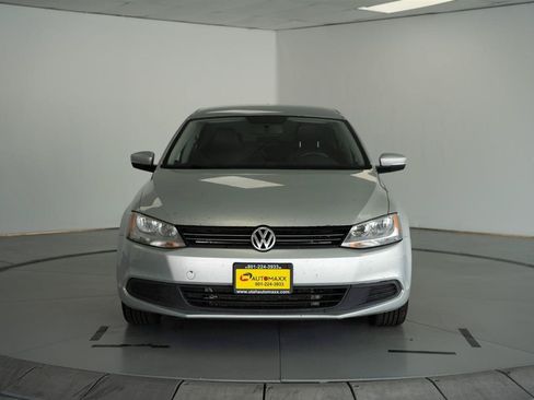Used 2013 Volkswagen Jetta TDI FWD image 2
