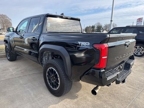 Used 2025 Toyota Tacoma TRD Off-Road image 7