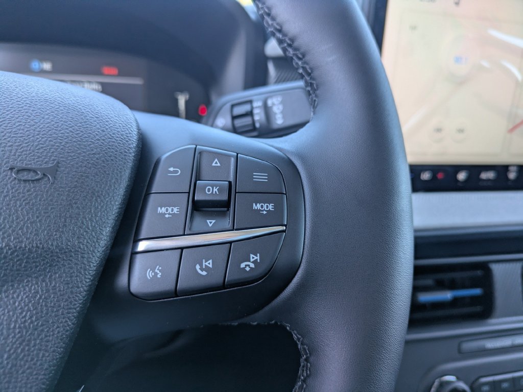 New 2026 Ford Maverick XLT w/ XLT Luxury Package FWD image 29