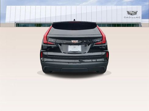 Certified 2024 Cadillac XT4 Luxury w/ Cold Weather Package image 7