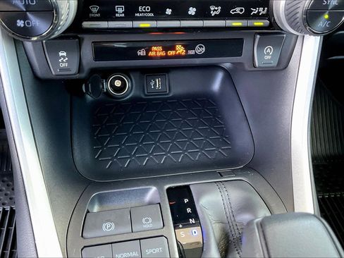 Certified 2025 Toyota RAV4 XLE FWD image 15