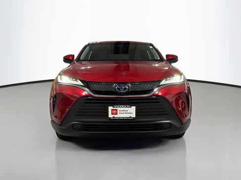 Used 2023 Toyota Venza LE image 2