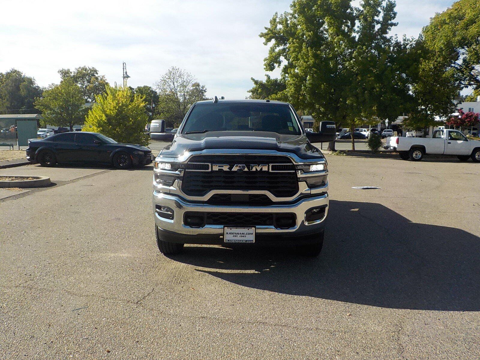 Used 2026 RAM 2500 Big Horn AWD/4WD image 2