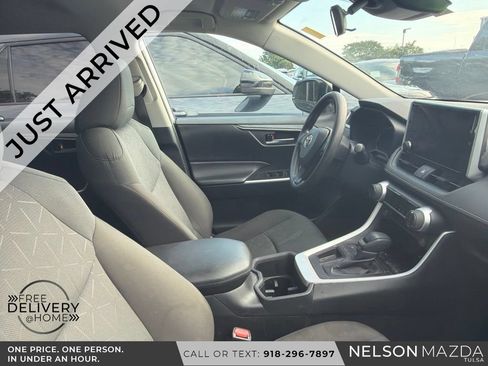 Used 2023 Toyota RAV4 XLE FWD image 4